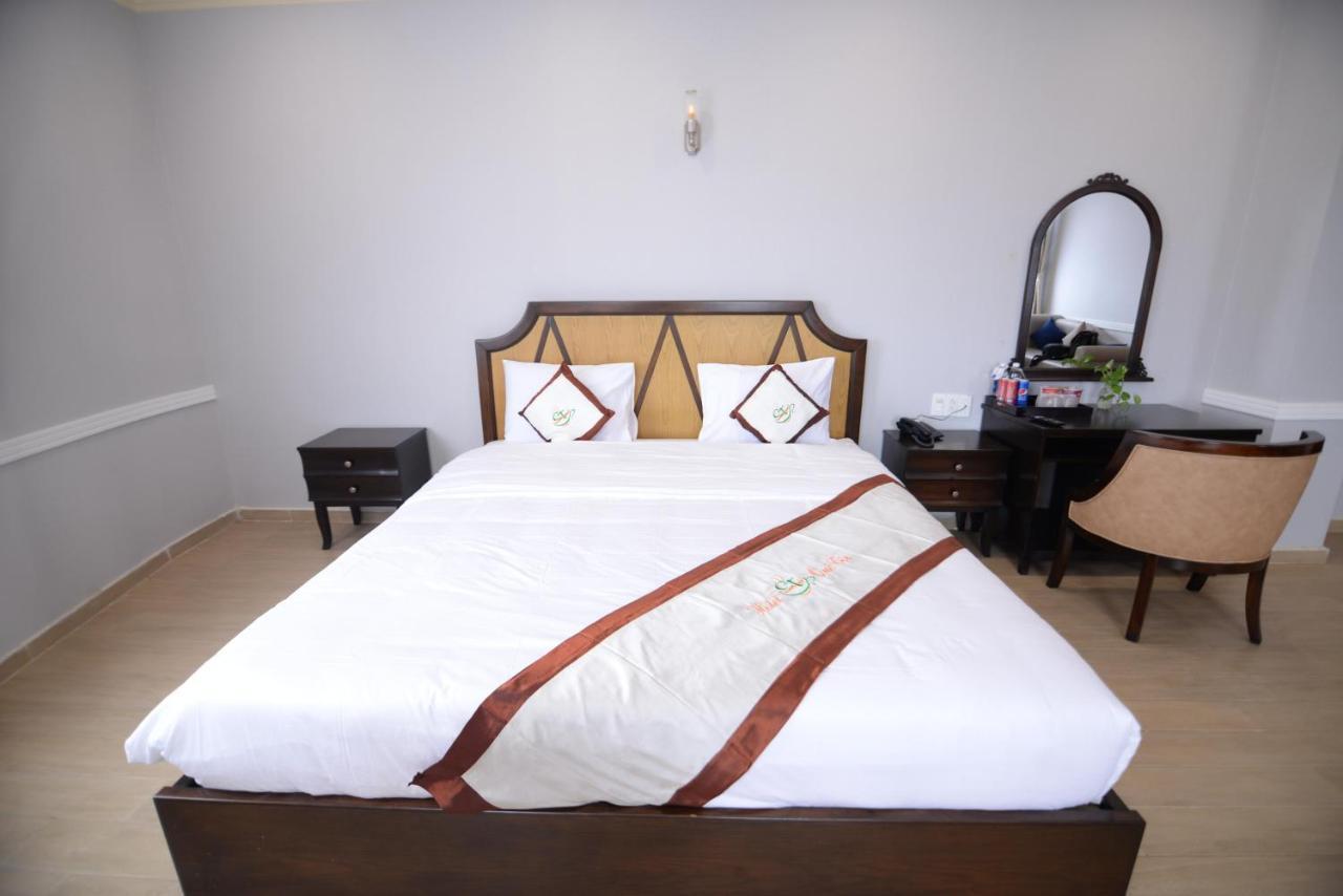 Que Toi Hotel Soc Trang Extérieur photo